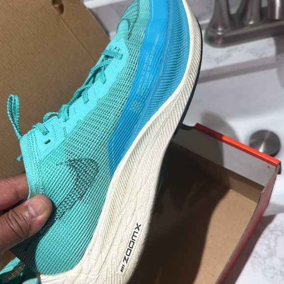 Men Zoom vaporfly, few times used side 11 excelent condition  to run & have fun - Picture 7 of 7